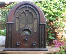 Genuine Antique Cathedral Radio Atwater Kent