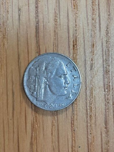Italy 20 centesimi coin
