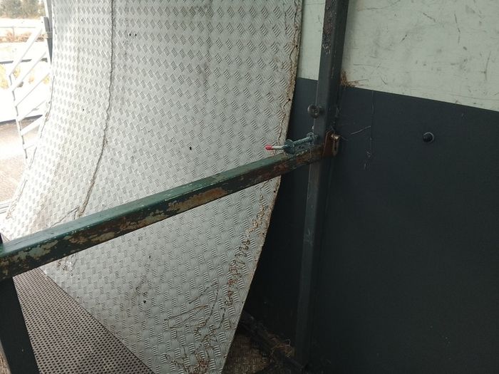 horsebox partition