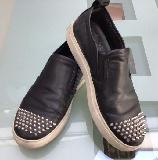 Authentic Alexander McQueen Shoes Size 41
