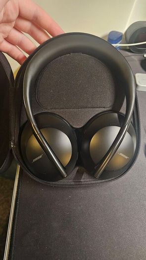 Bose 700 Noise Cancelling Headphones