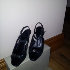 Hoss Intropia designer leather sandals