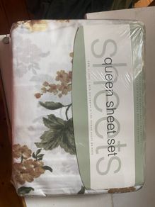 Brand new US queen size bed sheet set