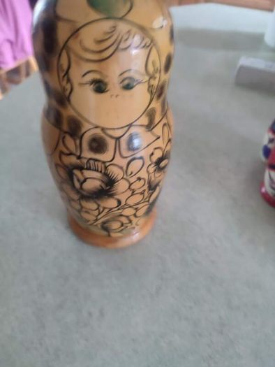 Russian Folk Art Matryoshka Family 4 Wooden Nesting Dolls