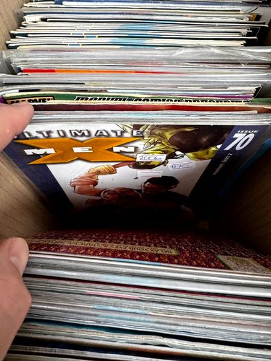 Marvel & DC Long Comic Box w 300 comics for Sale