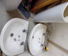 Sinks x 2