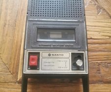 sanyo casette recorder