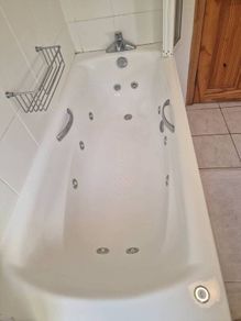 Jacuzzi Bath, tap, Foldable shower door
