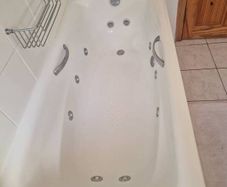 Jacuzzi Bath, tap, Foldable shower door