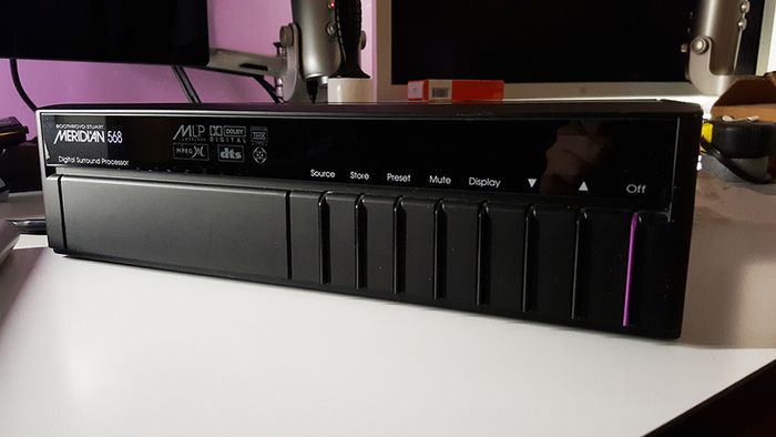 Meridian 568 preamp sound processor DAC