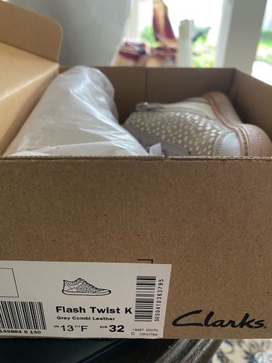 clarks girls shoes