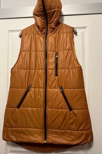 Italian Sleeveless Jacket With Hood
