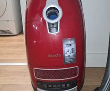 vacuum cleaner