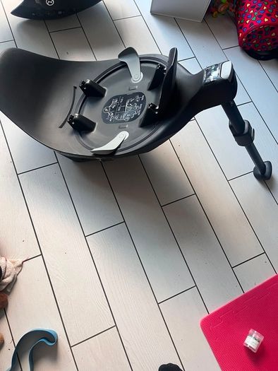 Cybex cloud t carseat