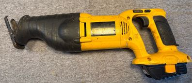 DeWalt DC385 18v Cordless Sabre Saw & Battery Adaptor