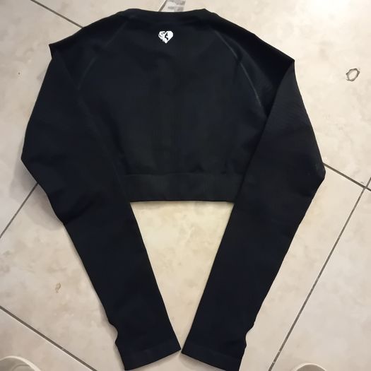womens sports top. Womens Best brand. Size Medium