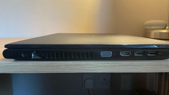 Dell Vostro 15