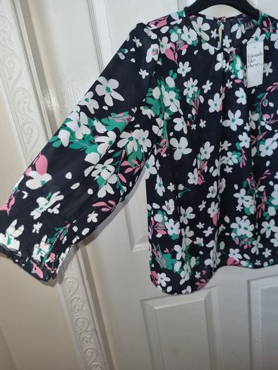 Friends Like These Top Size Uk 14 (nwt)