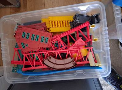 Thomas the Tank Engine Train track