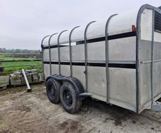 Cattle trailer
