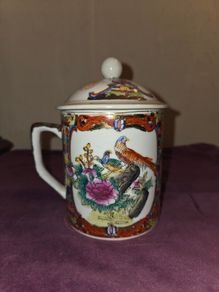 Vintage hand painted Chinese Teacup with lid