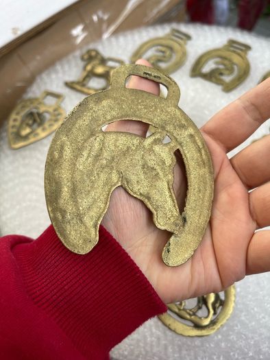 10 antique vintage horse brass