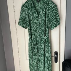 Ladies dress with pockets size 12