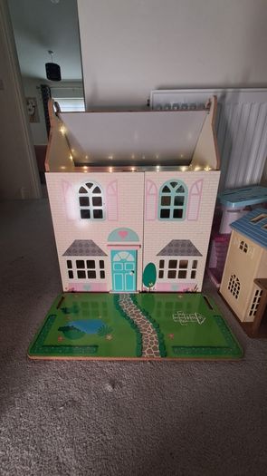 Toys wooden Doll house