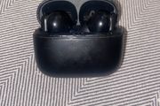 bluetooth earbuds
