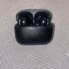 bluetooth earbuds