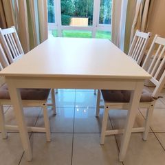 Dining table and 4 chairs