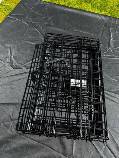 Small Dog Crate (Foldable) with Fray - Good Condition
