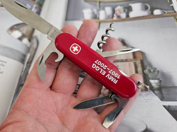 Vintage Wenger Commander Retired 85mm Swiss Army Knife Rare Collectable