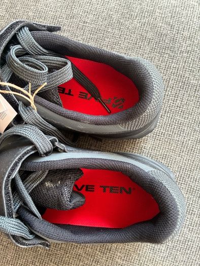 Adidas 5 Ten shoes