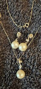 18k solid white gold with diamond and pearl