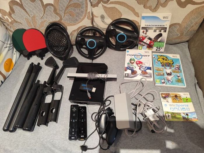 Wii Bundle with Sports, Mario Kart, Steering wheels, Sports accessories