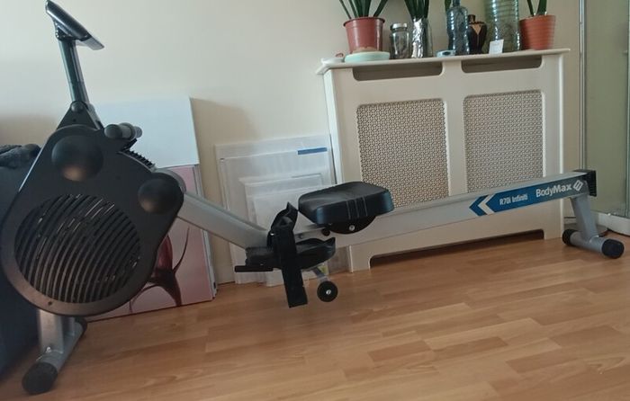 Bodymax Infiniti R70i Rowing Machine