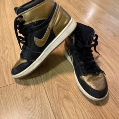 Nike Air Jordan 1 High Og Metallic Gold