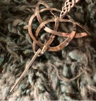 Lovely Accessory with Irish Knot Design - nice gift + ideal for hats, coats, scarves, cardigans, etc + matching earrings, necklaces & more available