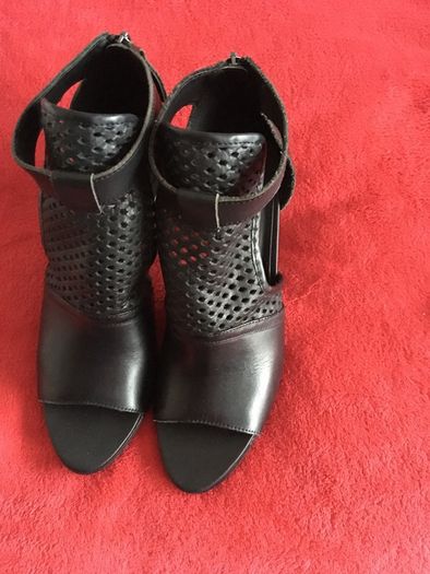 EMU Sandals, size EU-41, UK-7