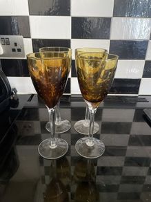 Wine glasses set of 4
