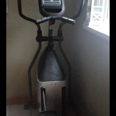 Cross Trainer