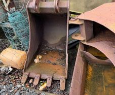 Digger bucket
