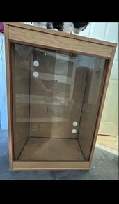 Wooden vivarium with habistat humidifier