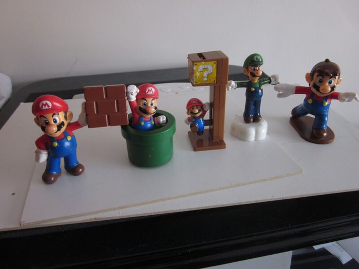 McDonalds Happy Meal Mario Bundle