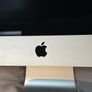 Apple iMac 21.5 inch Late 2009 - needs hard drive/OS - spares/repair Image 2