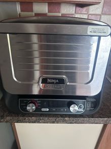 Ninja oven with smoker