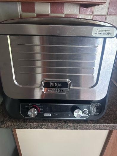Ninja oven with smoker
