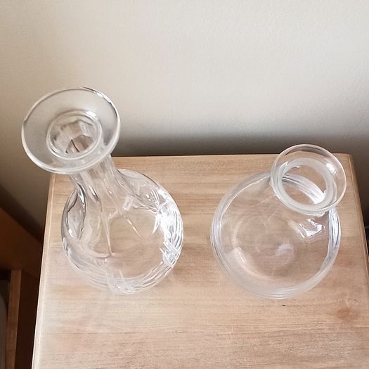 Two beautiful vintage decanters  no stoppers  height 26cm & 19cm