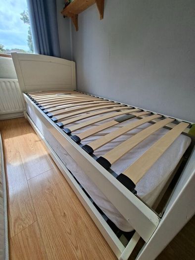 Single bed with guest bed